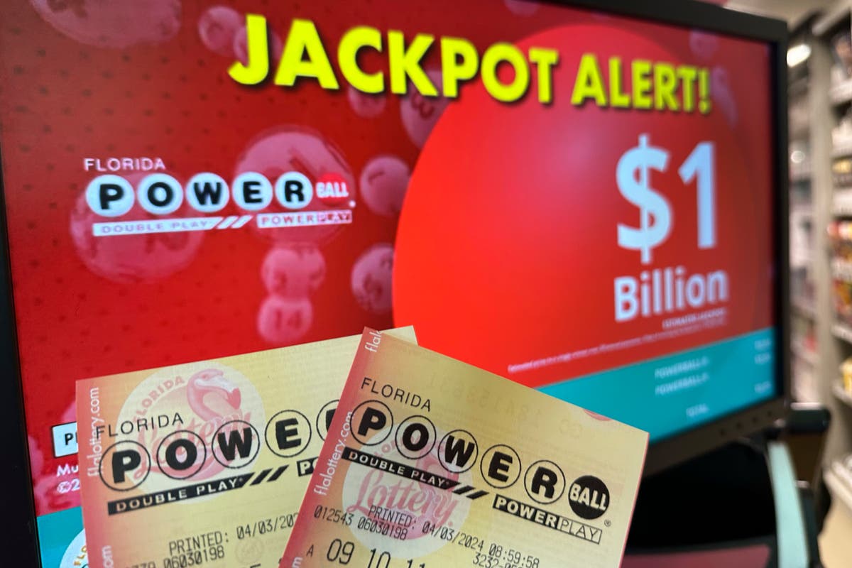 Powerball winner wins lawsuit and keeps  billion prize after being accused of ticket theft