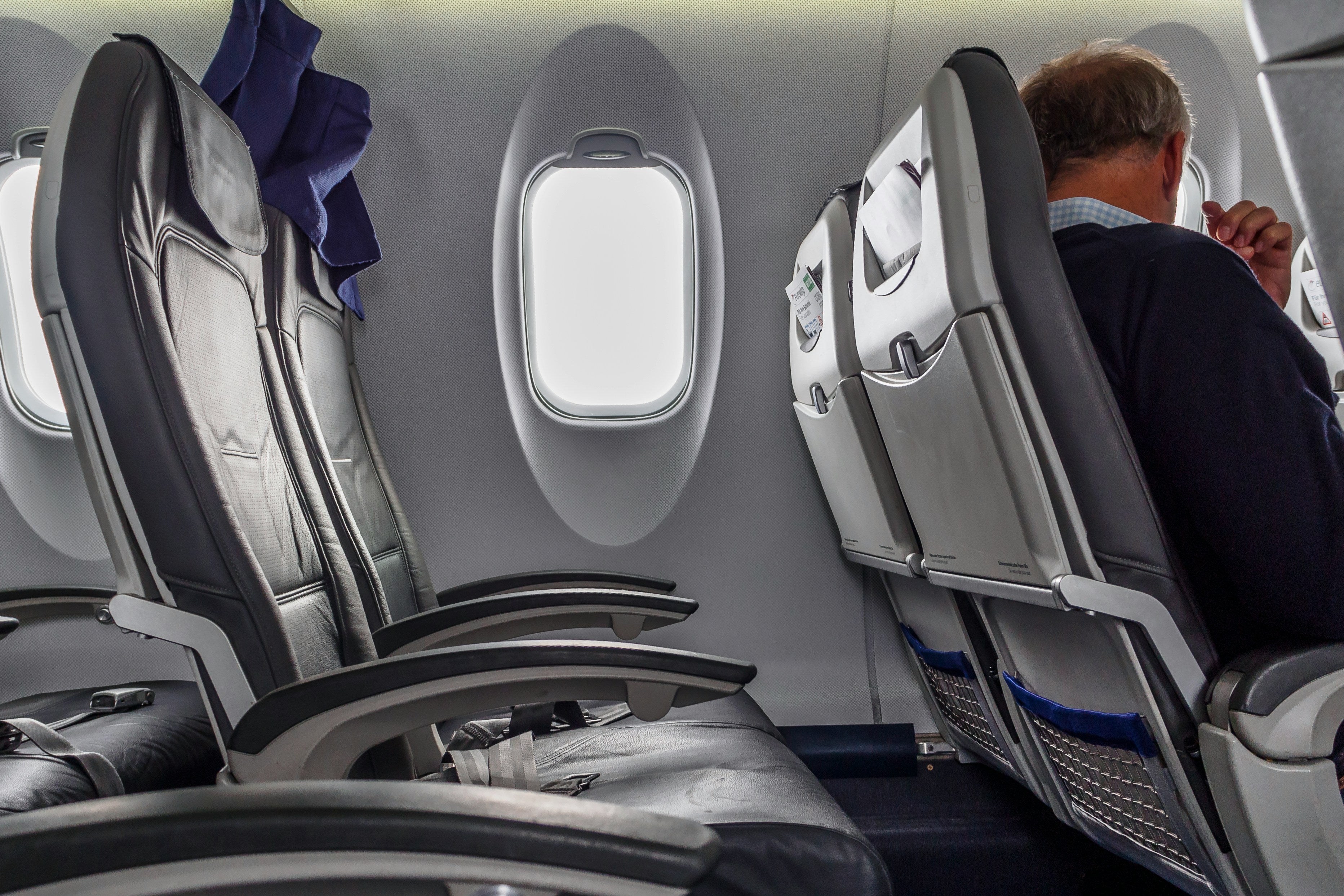 The rules outlined that no person could use two armrests – even the passenger in the middle seat