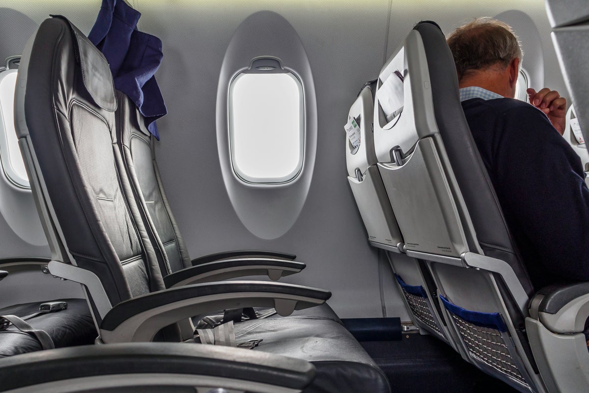 Plane armrest ‘rules’ sparks travel etiquette debate after cabin crew announcement
