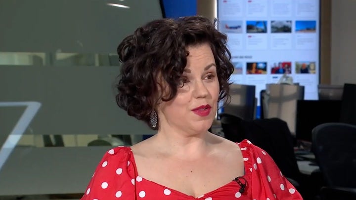 <p>Doctor explains risks of using sunbeds amid calls for government to add warning labels.</p>