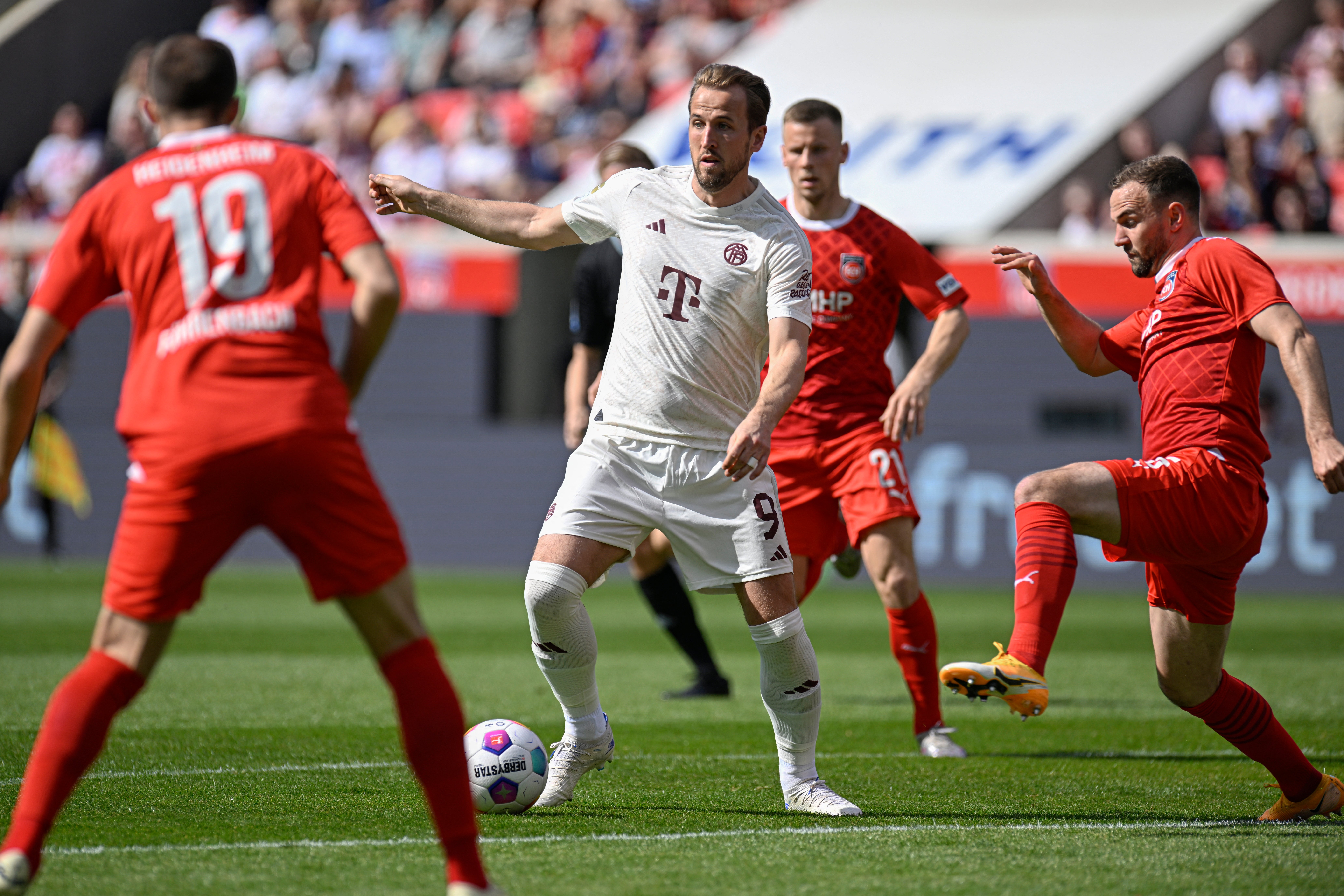 Despite his prolific goalscoring record for Bayern, there is a feeling that Harry Kane joined the Bundesliga champions at the start of their decline