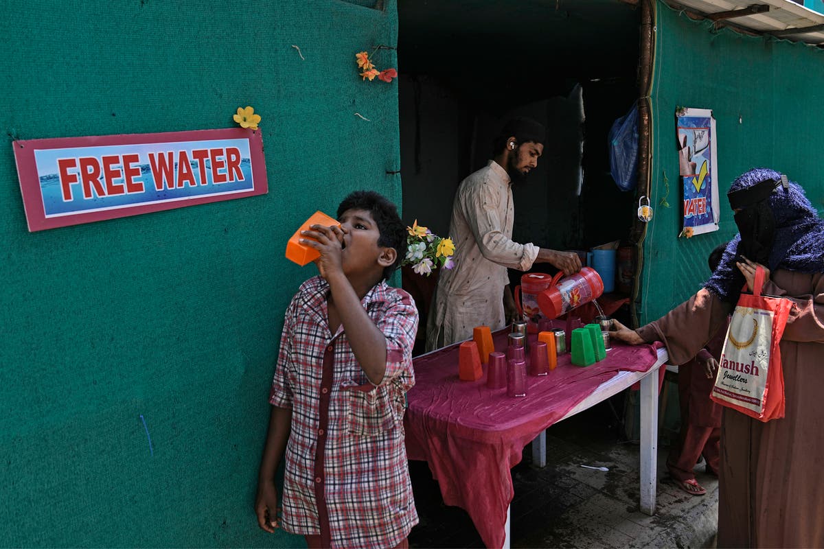 Suspected heat stroke kills two as extreme temperatures scorch India