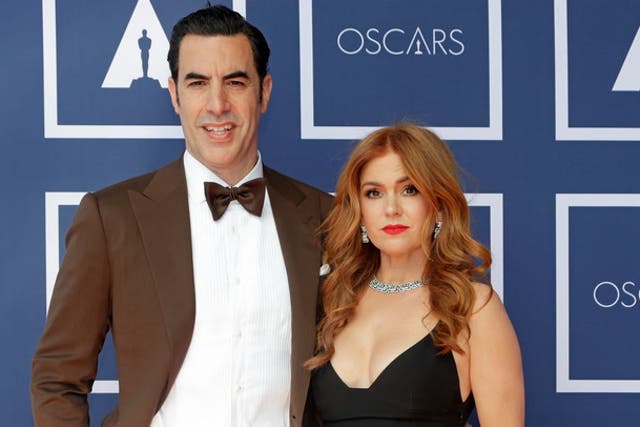 <p>Isla Fisher discusses Valentine’s Day plans with Sacha Baron Cohen in live TV interview.</p>