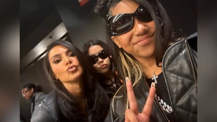 <p>Kim Kardashian and North West don matching outfits to watch Lakers game in Los Angeles.</p>