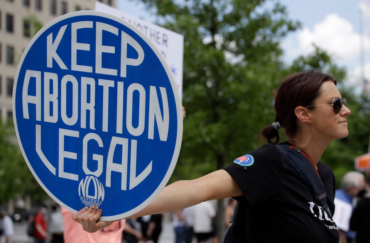 Tennessee Senate OKs a bill that would make it illegal for adults to help minors seeking abortions