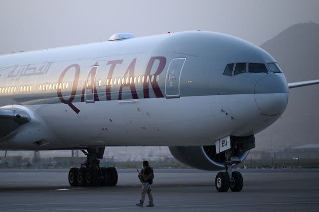 <p>Qatar Airways passengers were stuck in Athens in heatwave without airconditioning </p>