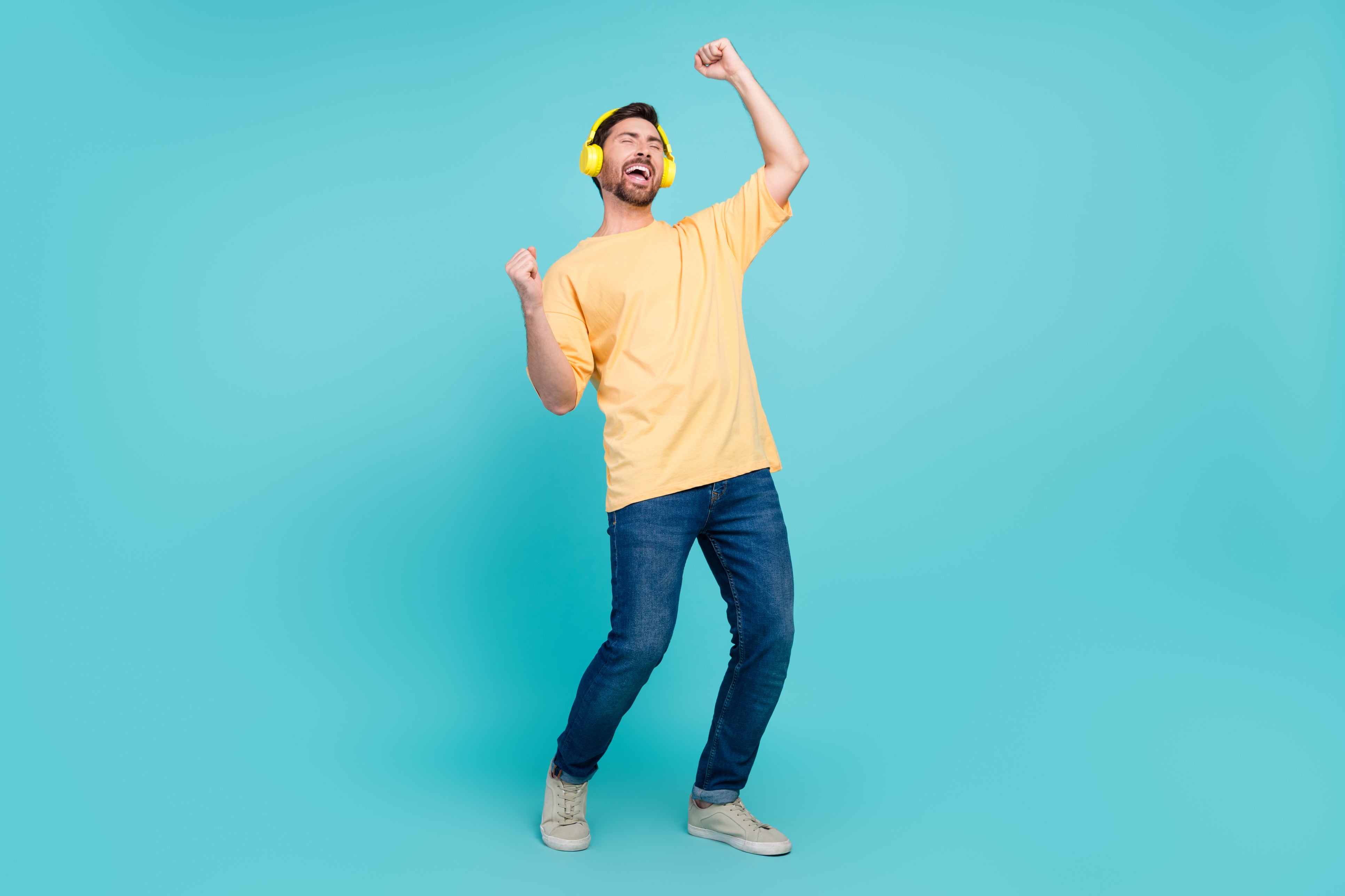 Who are you really trying to fool with your massive headphones?