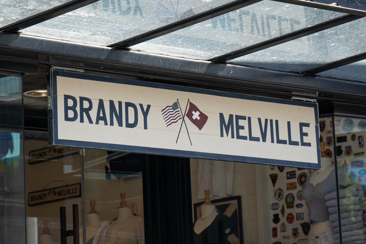 Brandy Melville’s new try-on policy immediately sparks backlash among shoppers