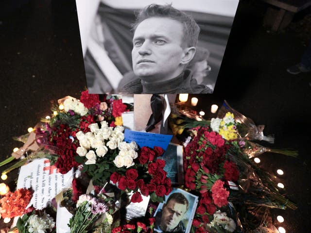 <p>A memorial for Alexei Navalny at the "Peace Pole" next to the Space Needle in Seattle, US, on 1 March 2024</p>