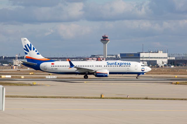 <p>The SunExpress plane made an unscheduled landing in Belgrade  </p>