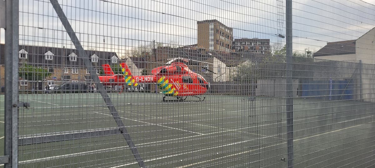 Motorbike rider ‘waves machete’ as man, in 20s, stabbed to death in south London Motorbike rider ‘waves machete’ as man, in 20s, stabbed to death in south London
