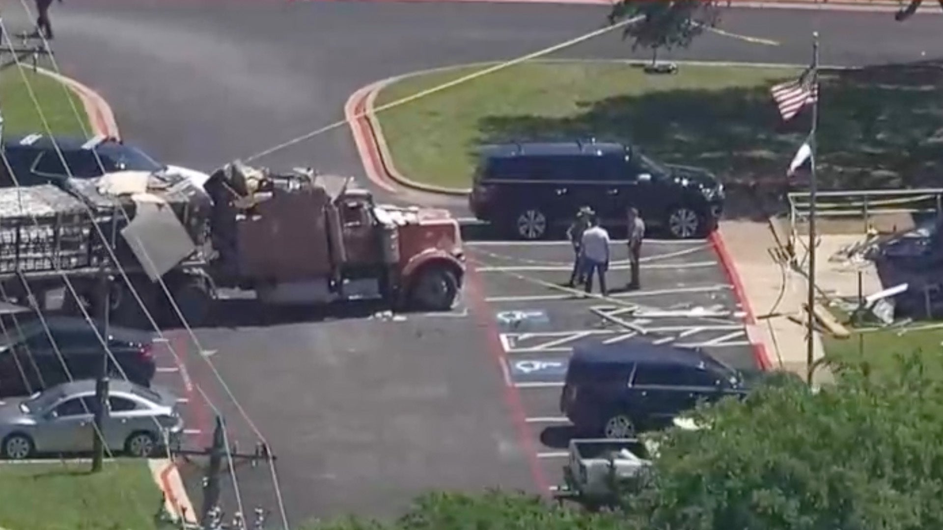 <p>Truck crashes into Texas DPS office </p>