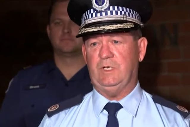 <p>Police confirm Sydney mall knifeman killed five people before being shot dead by police.</p>