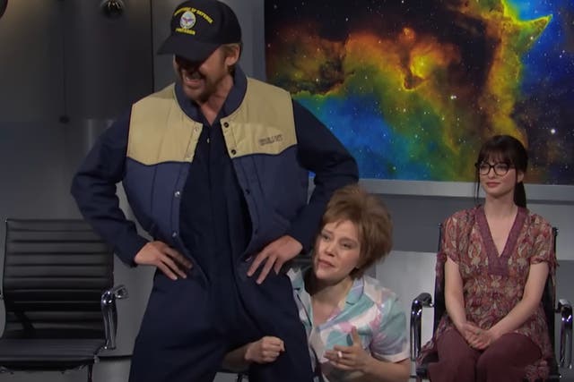 <p>Kate McKinnon and Ryan Gosling in a Saturday Night Live skit</p>