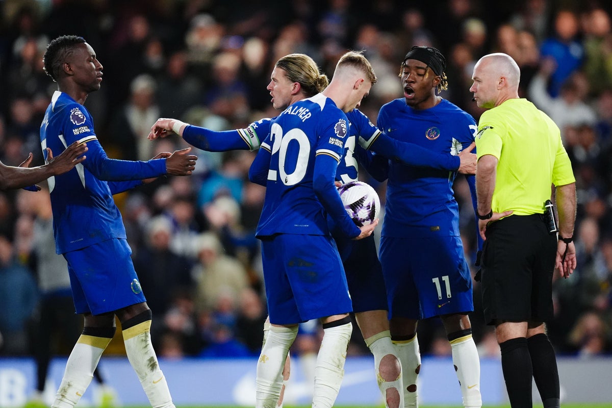 Pochettino sends message to Chelsea stars after penalty bust-up in Everton win