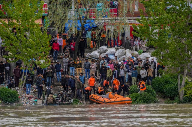 India Kashmir Boat Capsized