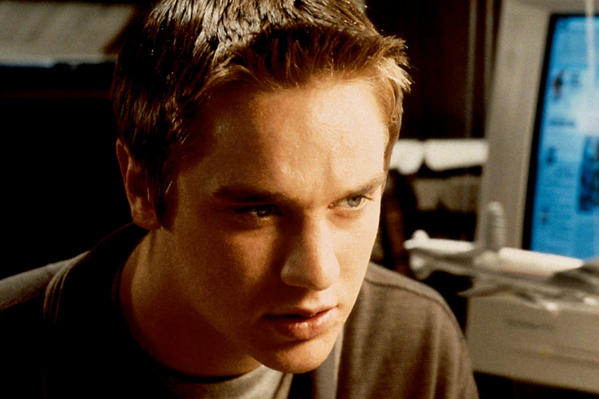 Final Destination actor Devon Sawa says they put him in fifth film ...