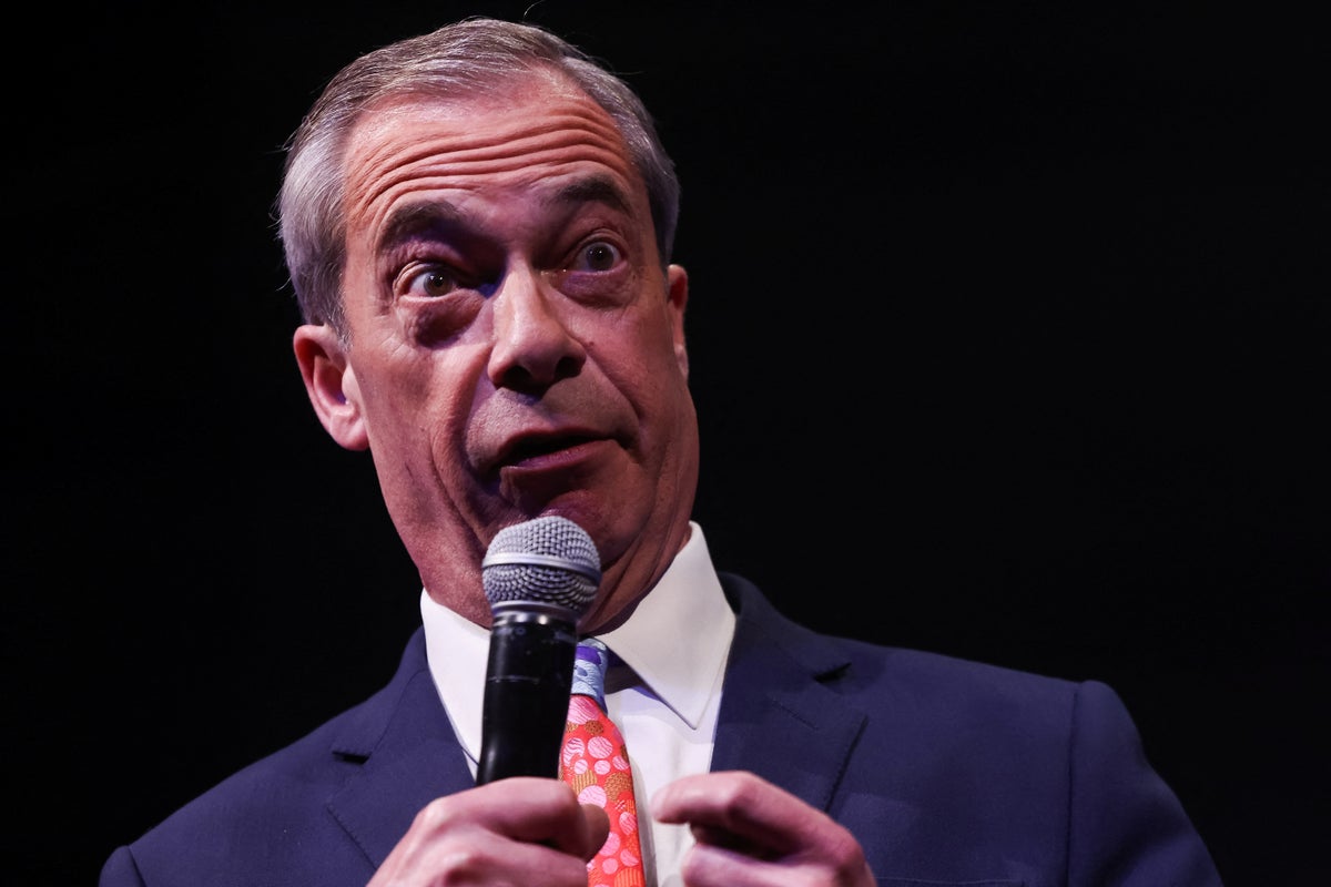 Police order closure of right-wing conference attended by Nigel Farage and Suella Braverman