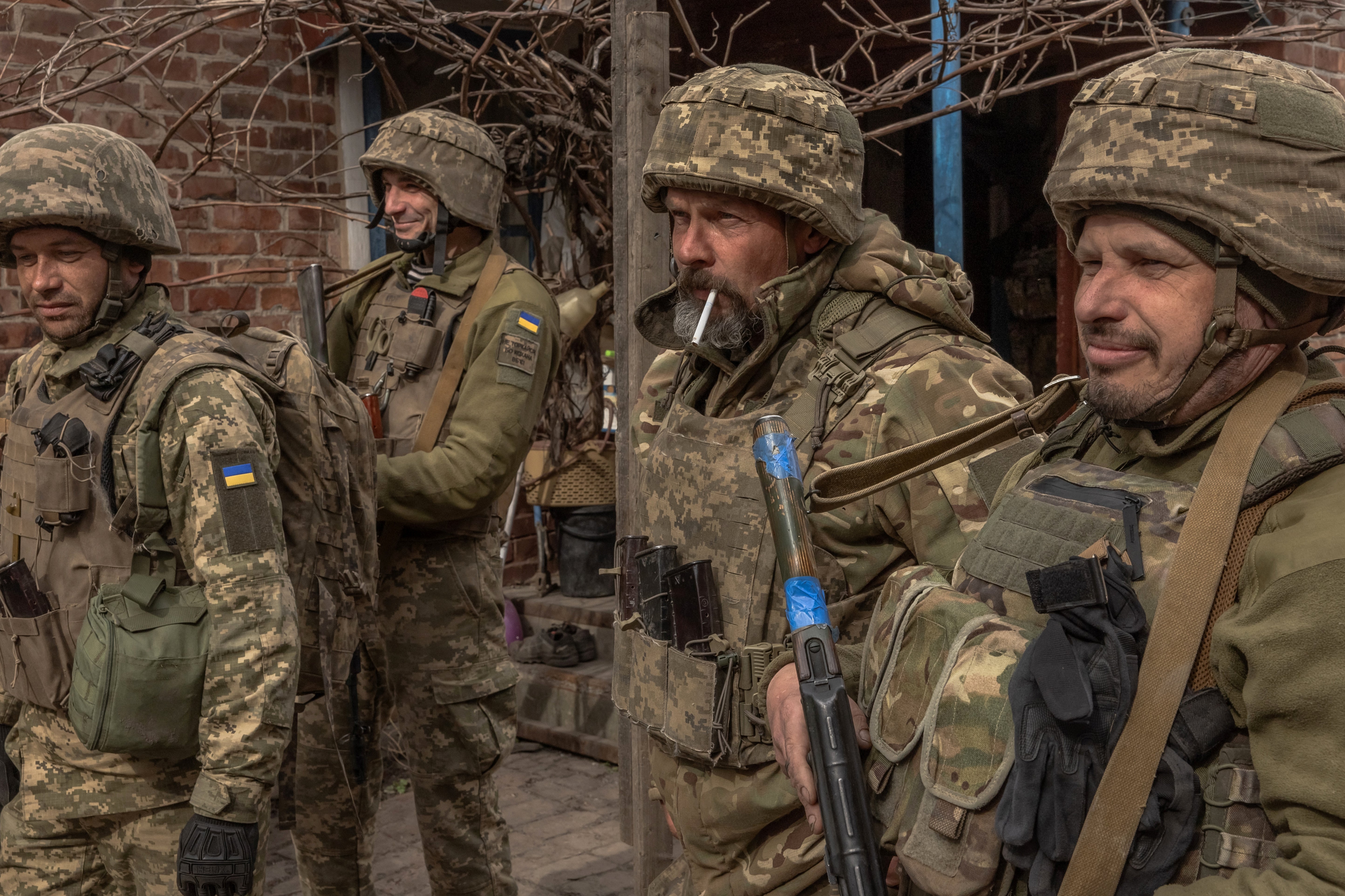 Ukrainian troops in Donetsk near the front line