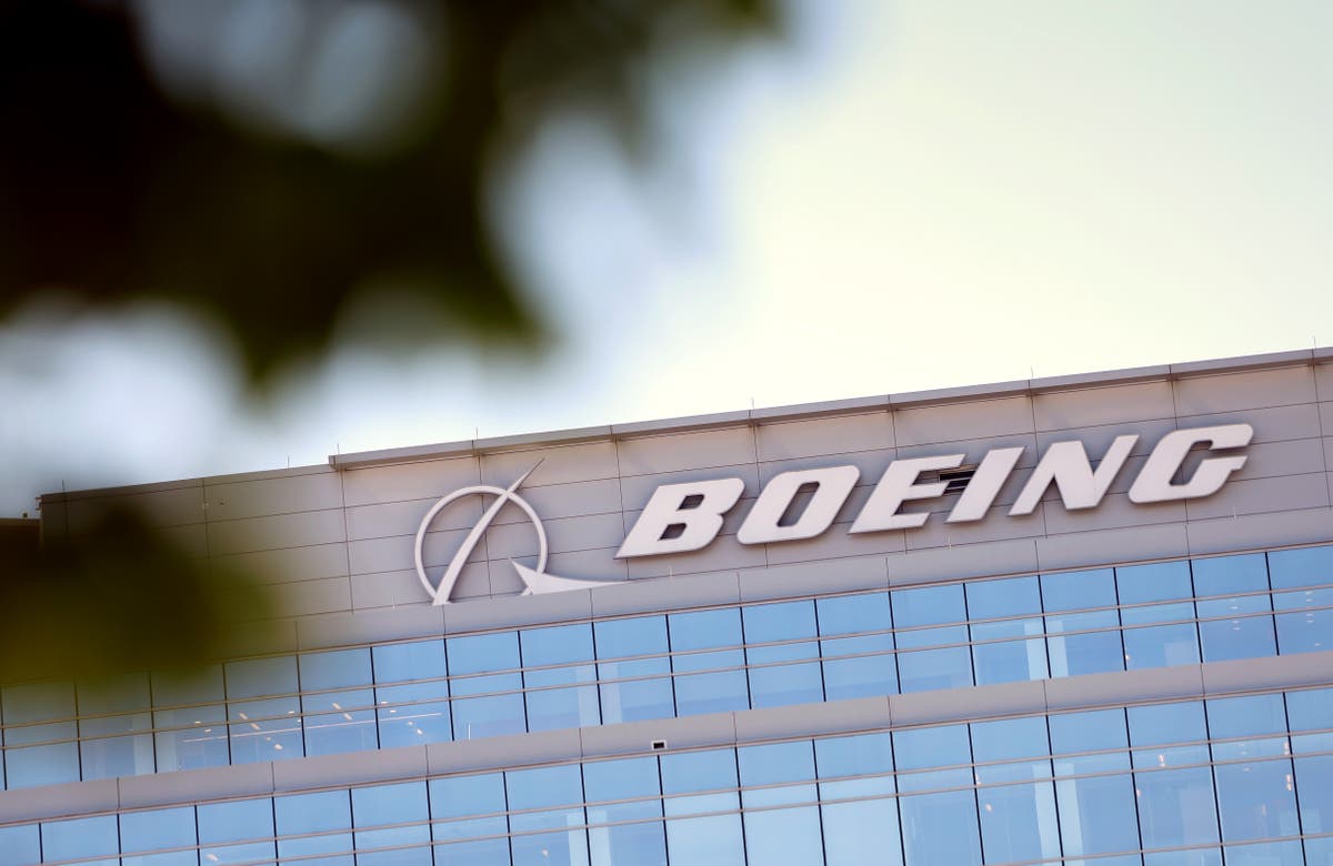 Boeing reports $355m losses amid furore over safety fears