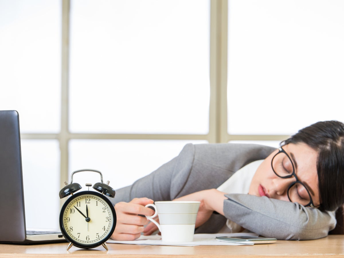 Working too many hours can increase likelihood of depression and terminal illness later in life