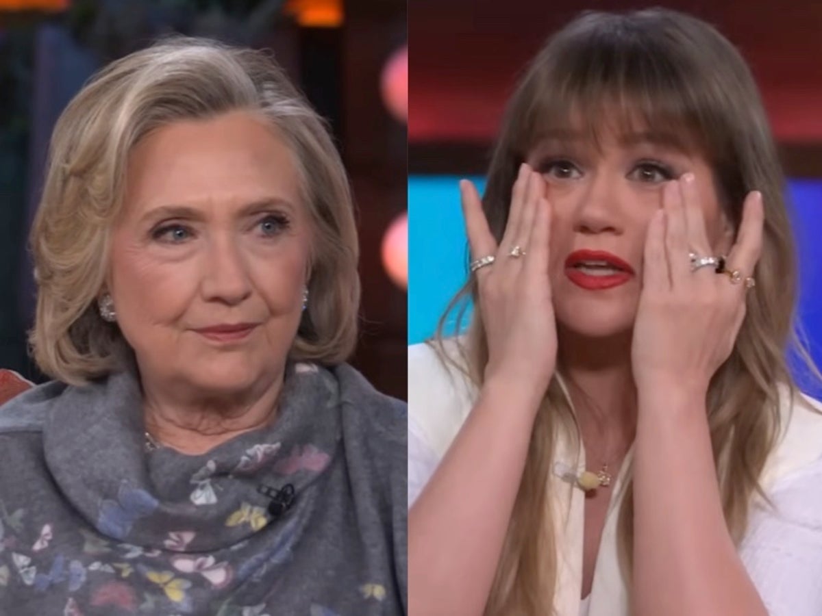 Hillary Clinton comforts Kelly Clarkson as she tearfully recalls being hospitalised during pregnancies