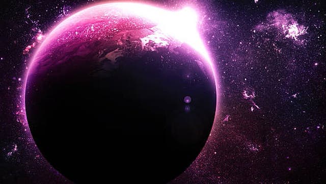 <p>Aliens could be purple and not green, new study claims.</p>