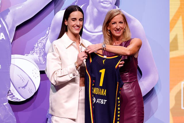 <p>Caitlin Clark reportedly expecting Nike endorsement deal worth $20m after WNBA draft </p>