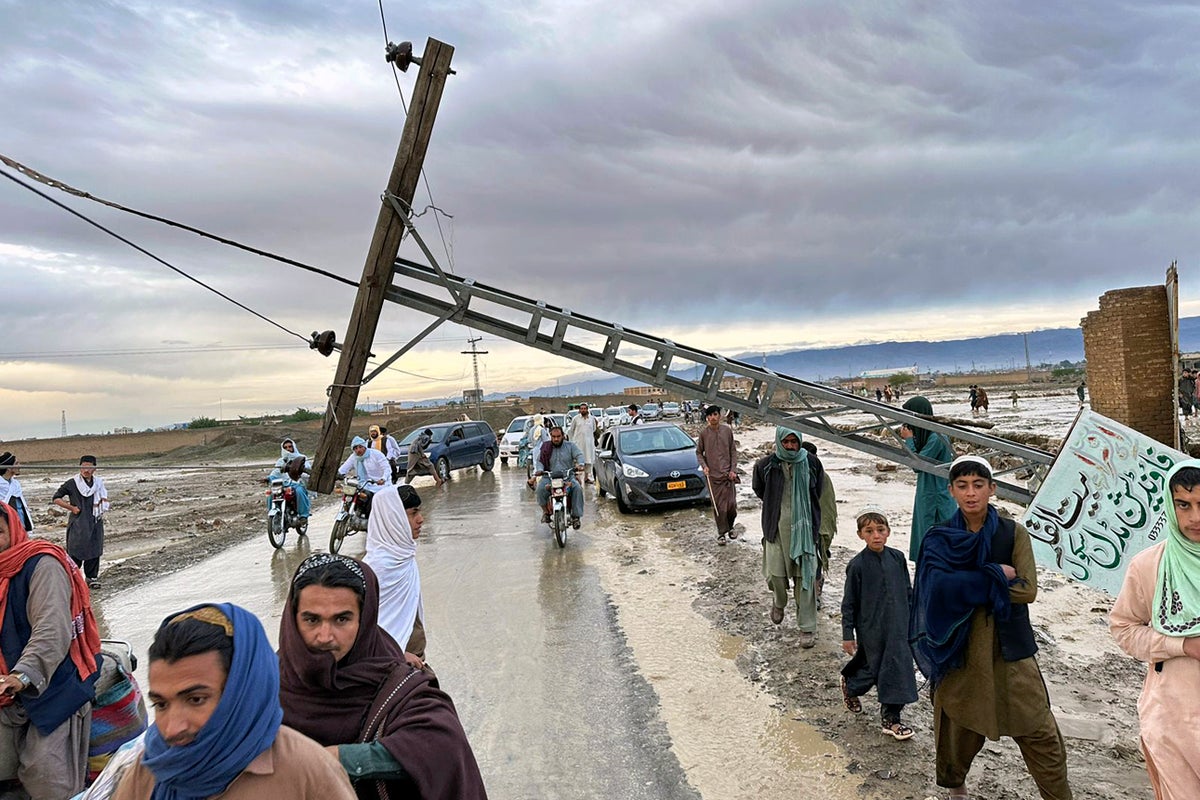 Pakistan issues flood alert and warns of heavy loss of life due to glacial melting