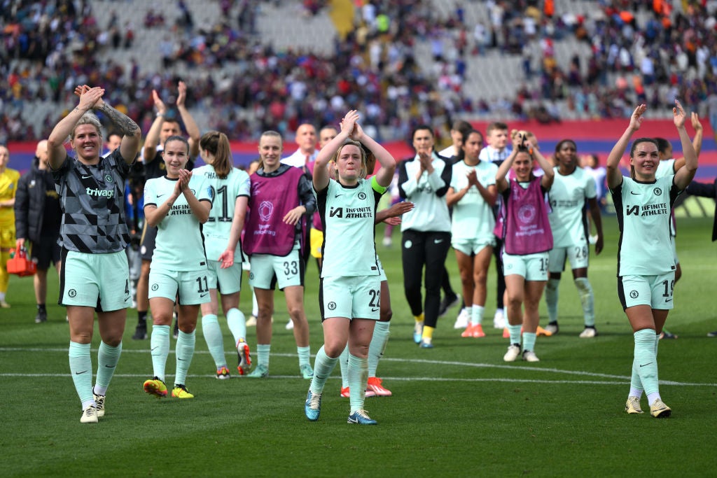 Cuthbert and her teammates applaud the away fans in Barcelona after Chelsea’s win