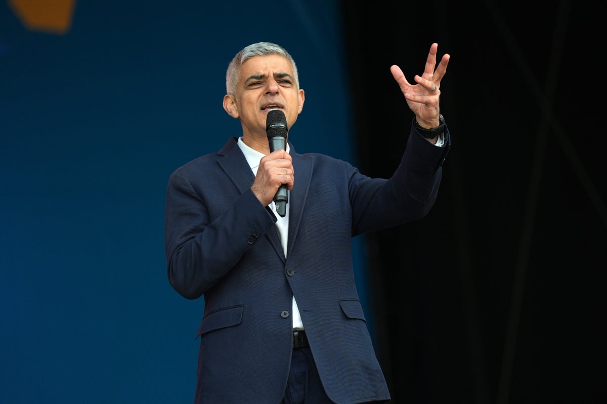 Sadiq Khan pledges to make the Thames 'swimable' within ten years