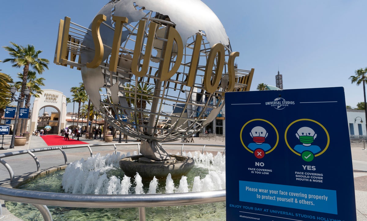 15 people suffer minor injuries in tram accident at Universal Studios theme park in Los Angeles