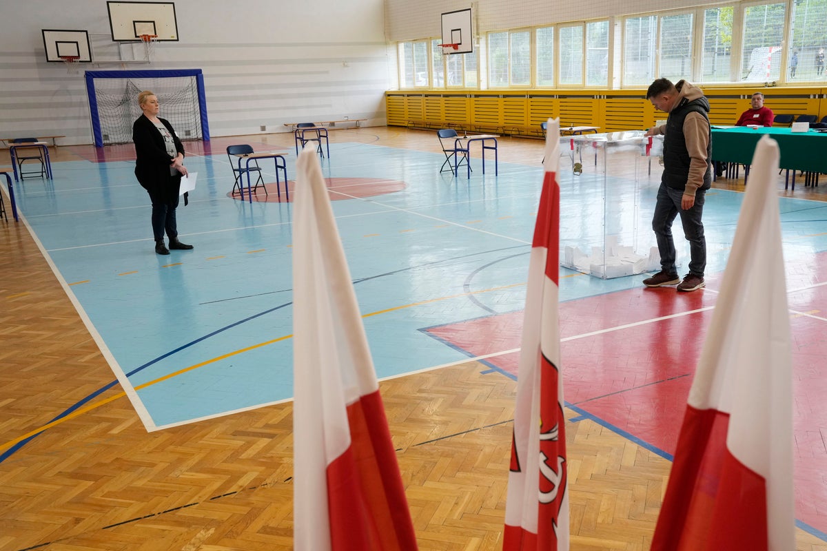 Polish voters choose mayors of hundreds of cities in runoff elections