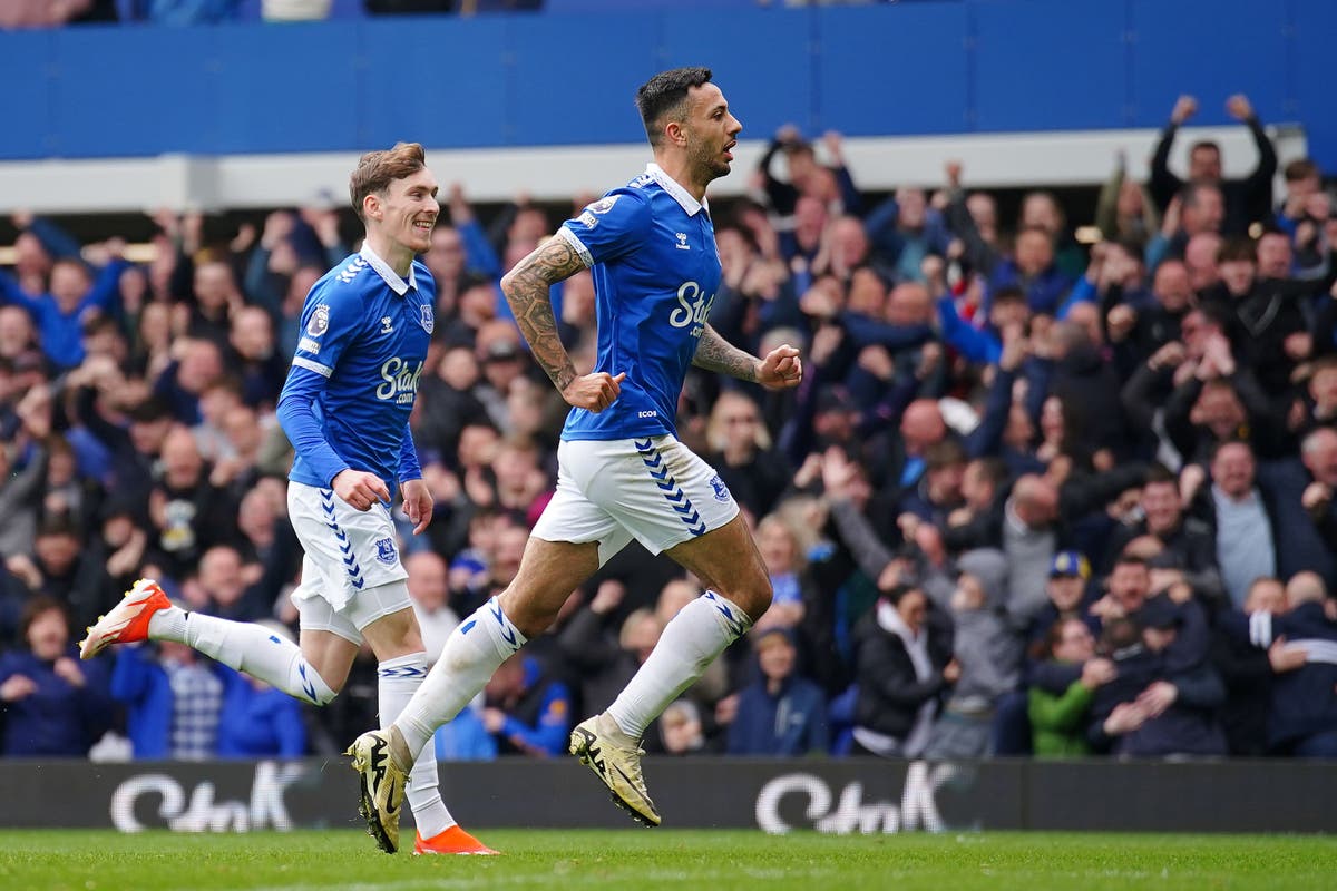 Everton ease worries with victory over relegation rivals Nottingham Forest Everton ease worries with victory over relegation rivals Nottingham Forest