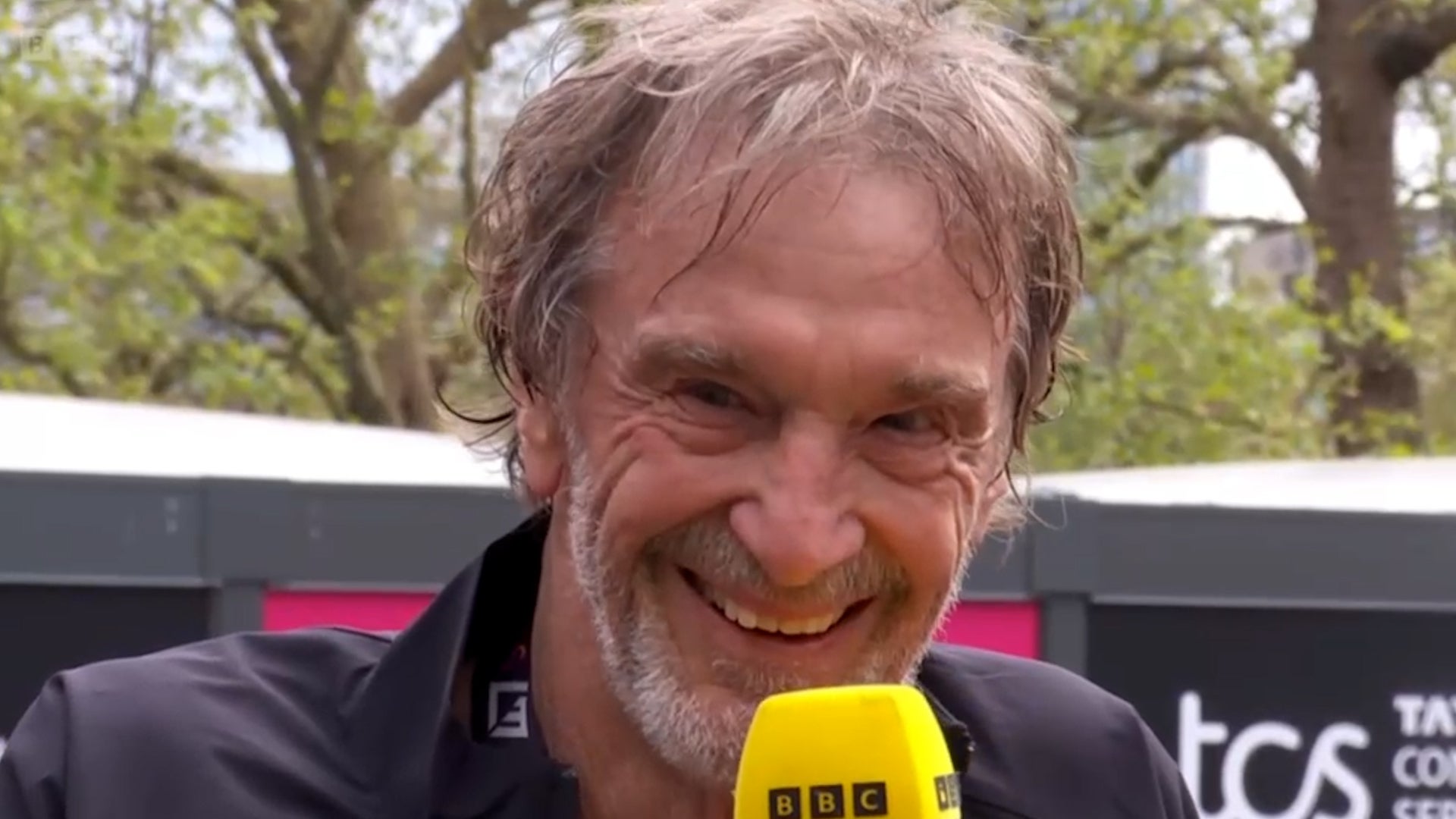 <p>Man Utd rebuild only 10km into marathon, Ratcliffe says after completing London run (London Marathon, BBC)</p>