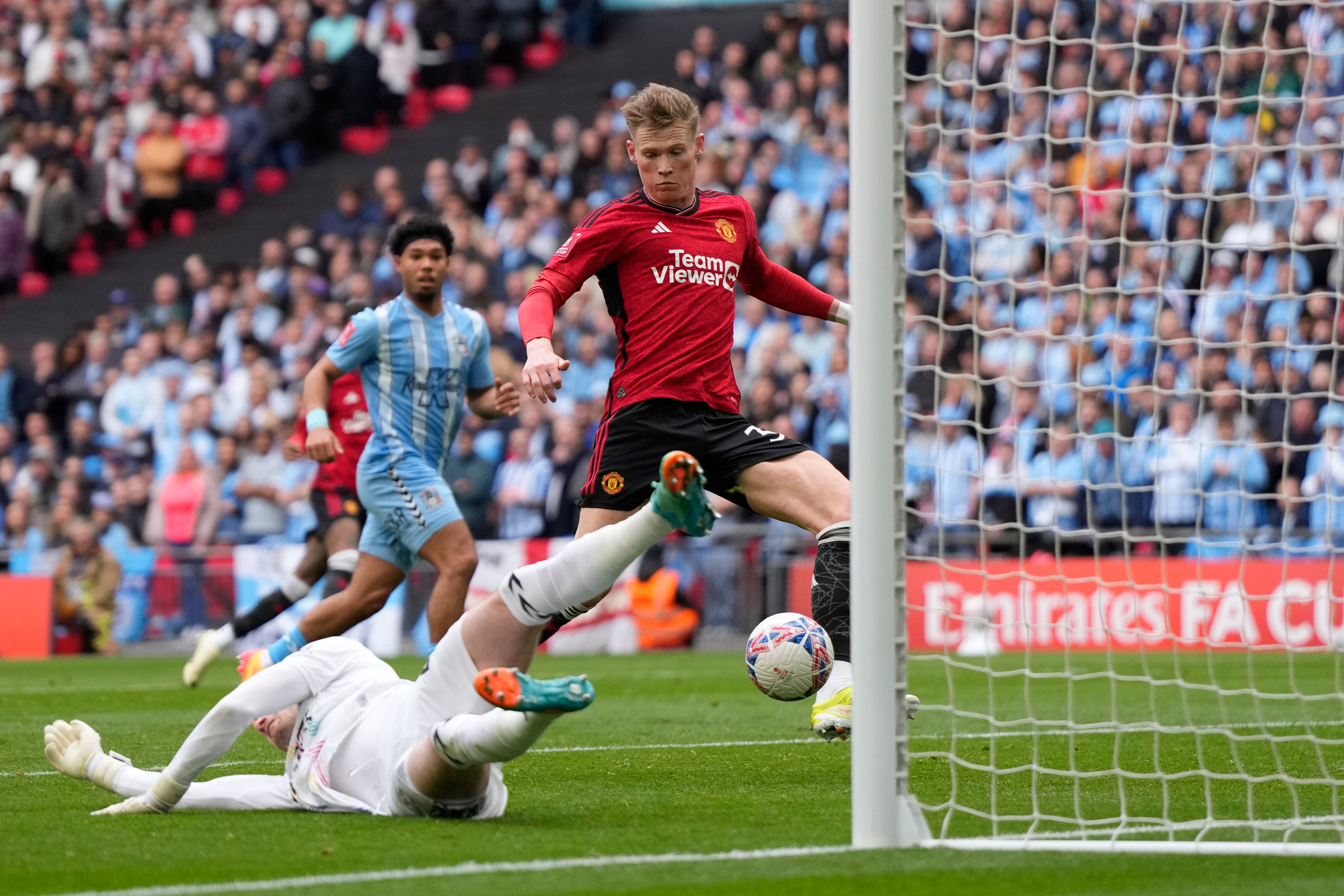 Scott McTominay returned to the team and opened the scoring for Manchester United