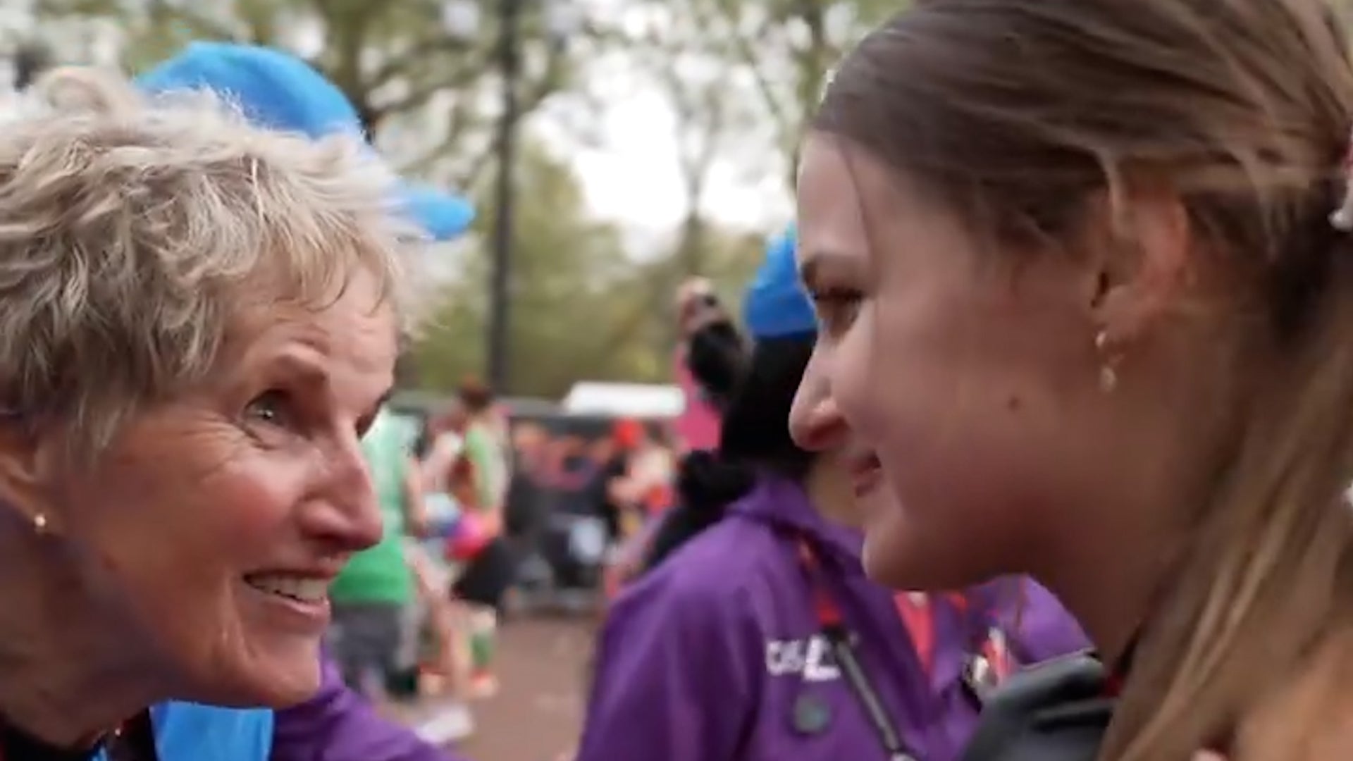 <p>Moment oldest and youngest London Marathon runners meet on finish line (TCS London Marathon, X/Twitter)</p>