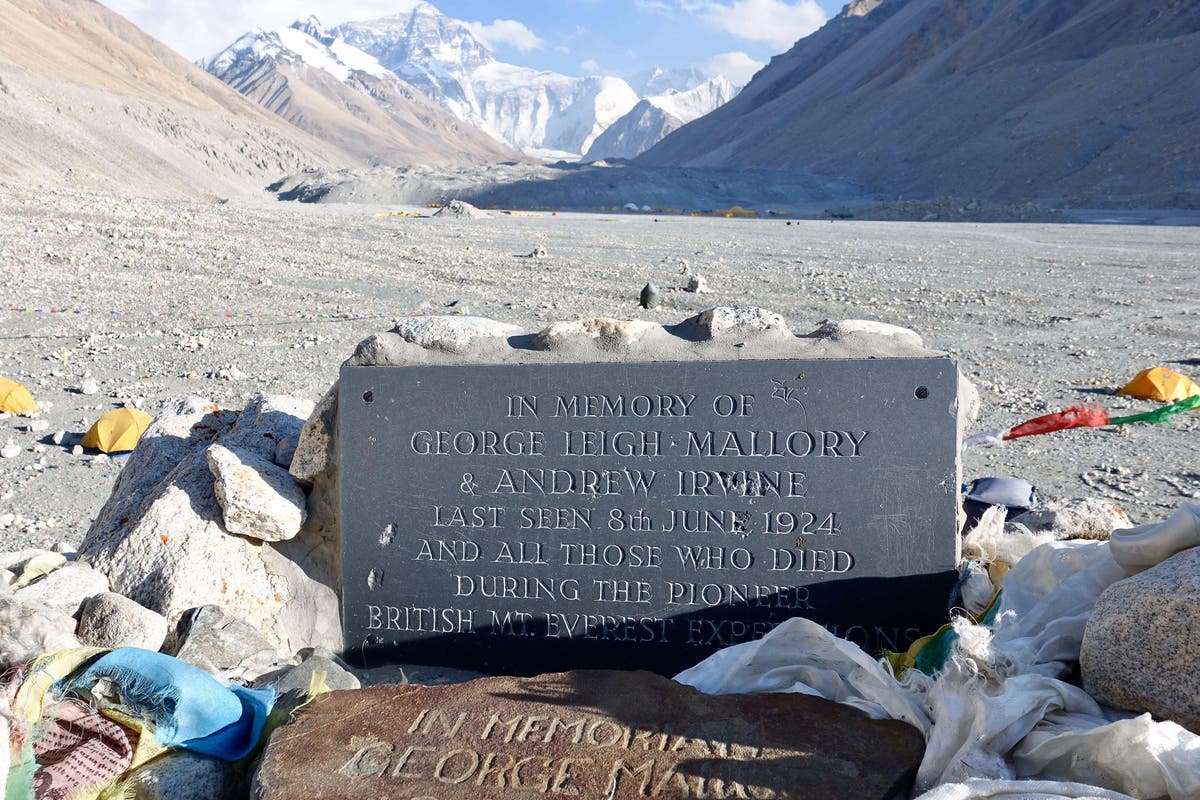 Letters from climber who vanished on Mount Everest in 1924 published online