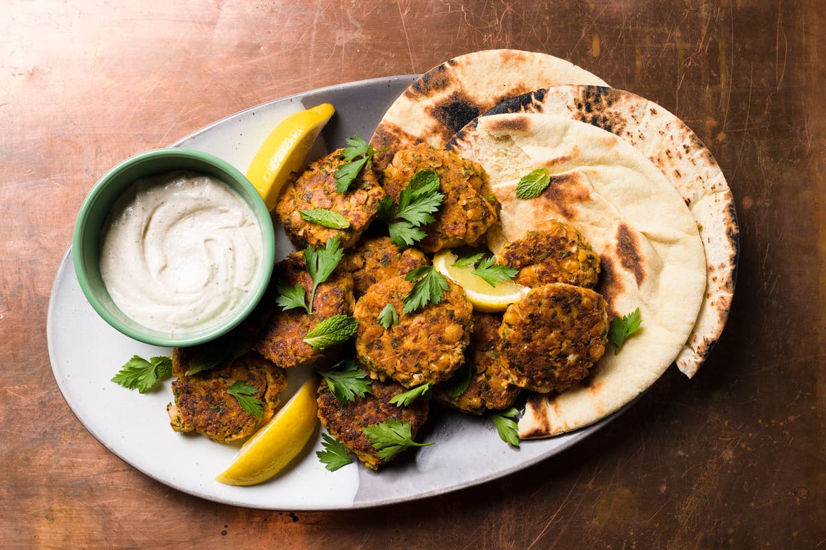 Don&rsquo;t roll your vegetarian &lsquo;meatballs&rsquo;! Smash them for better flavor