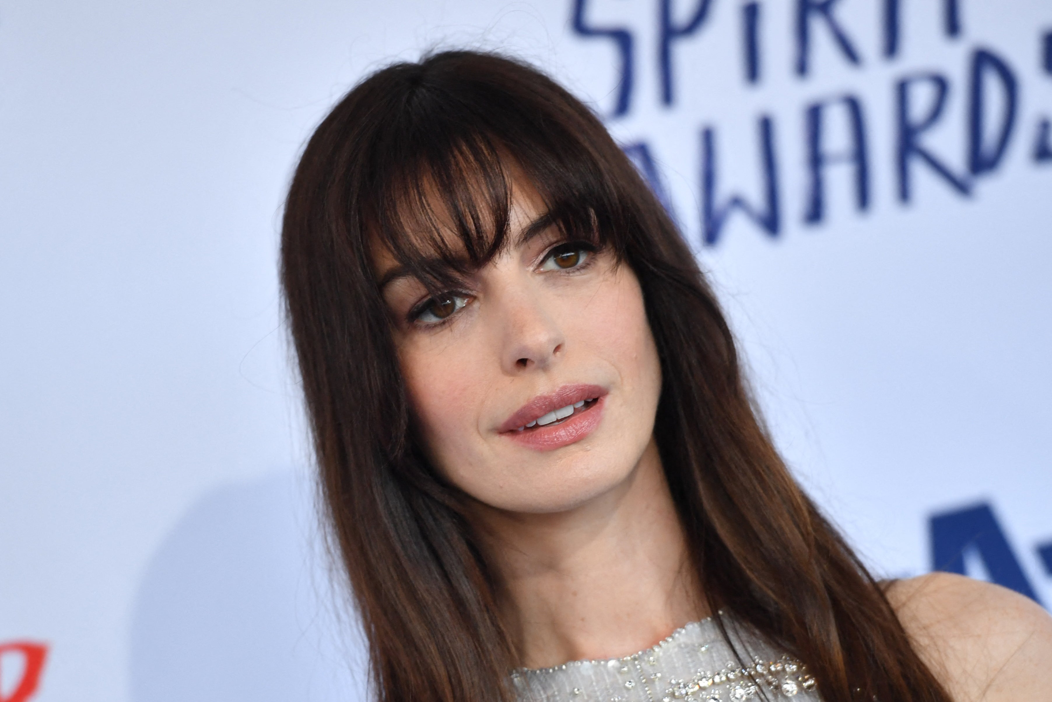 Anne Hathaway arrives for the 2024 Film Independent Spirit Awards