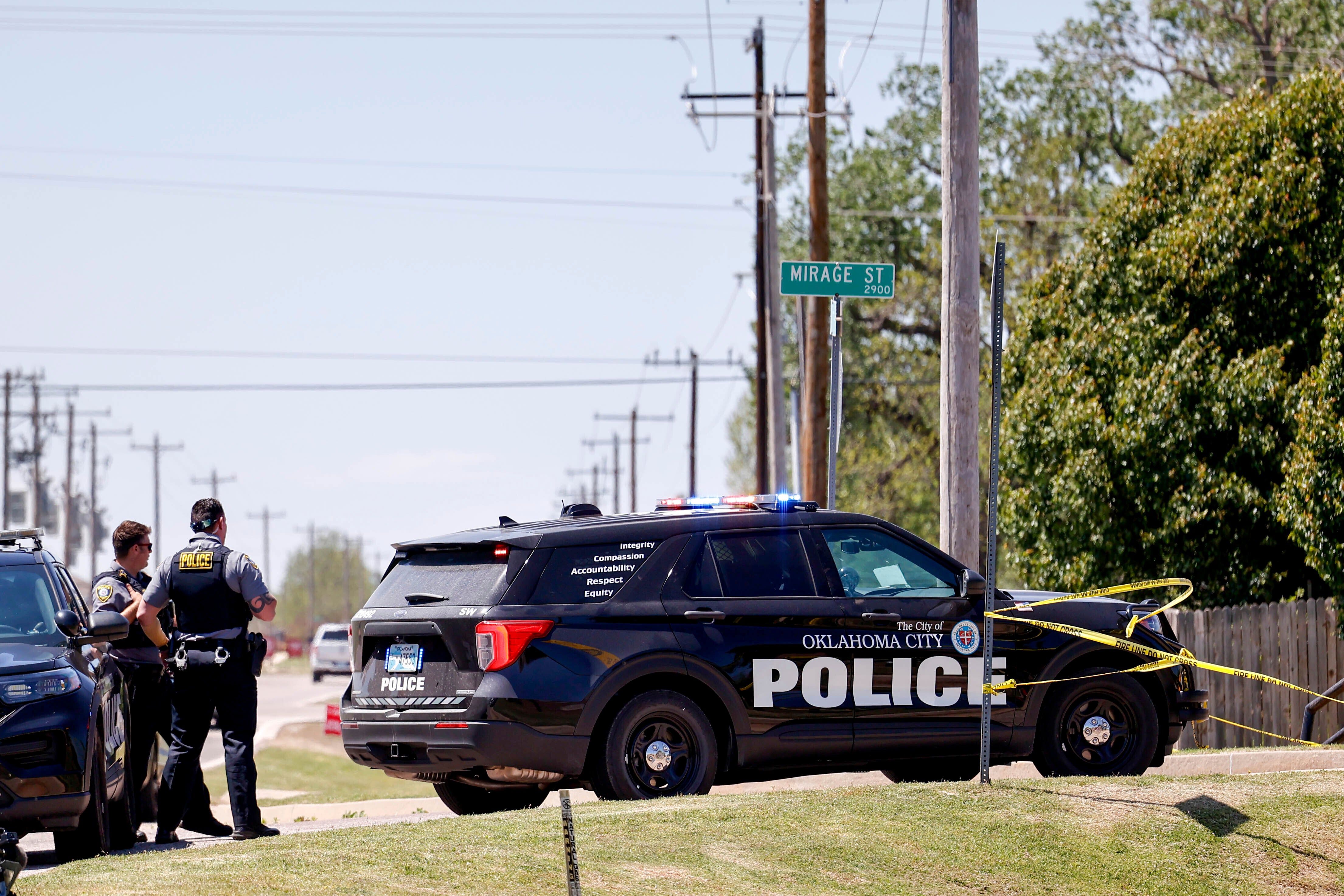 Polcie on the scene of the shootings in Oklahoma City