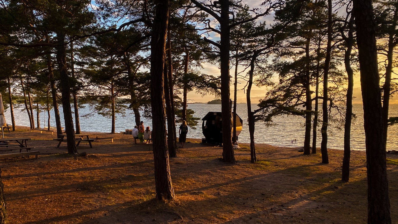 Hanko is located around 90 minutes to the southwest of Helsinki