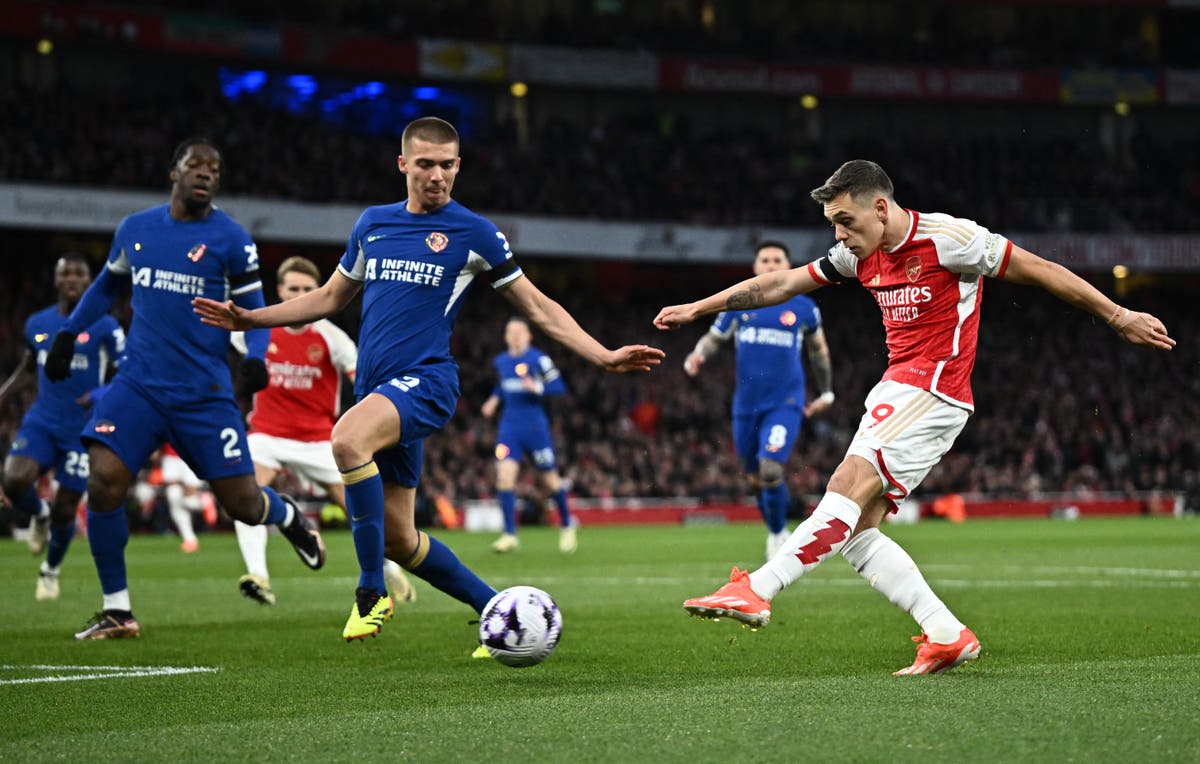 Arsenal x Chelsea ao vivo: resultados da Premier League e atualizações de gols com Leandro Trossard disparado na abertura