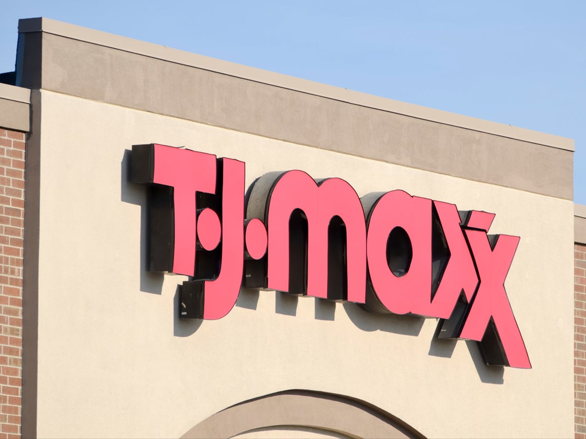 Heavily tattooed woman vents about the job market after being rejected by TJ Maxx