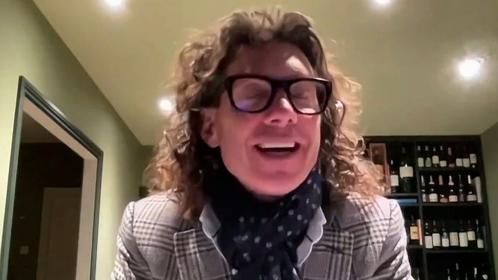 <p>London Marathon runner who drank glass of wine at end of each mile reveals how he felt after 25 glasses.</p>