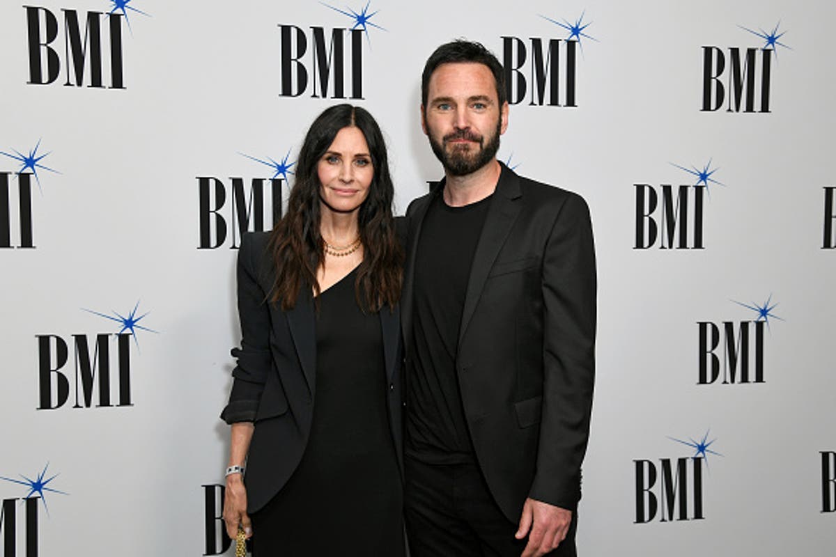 Courteney Cox reveals Johnny McDaid broke up with her one minute into therapy