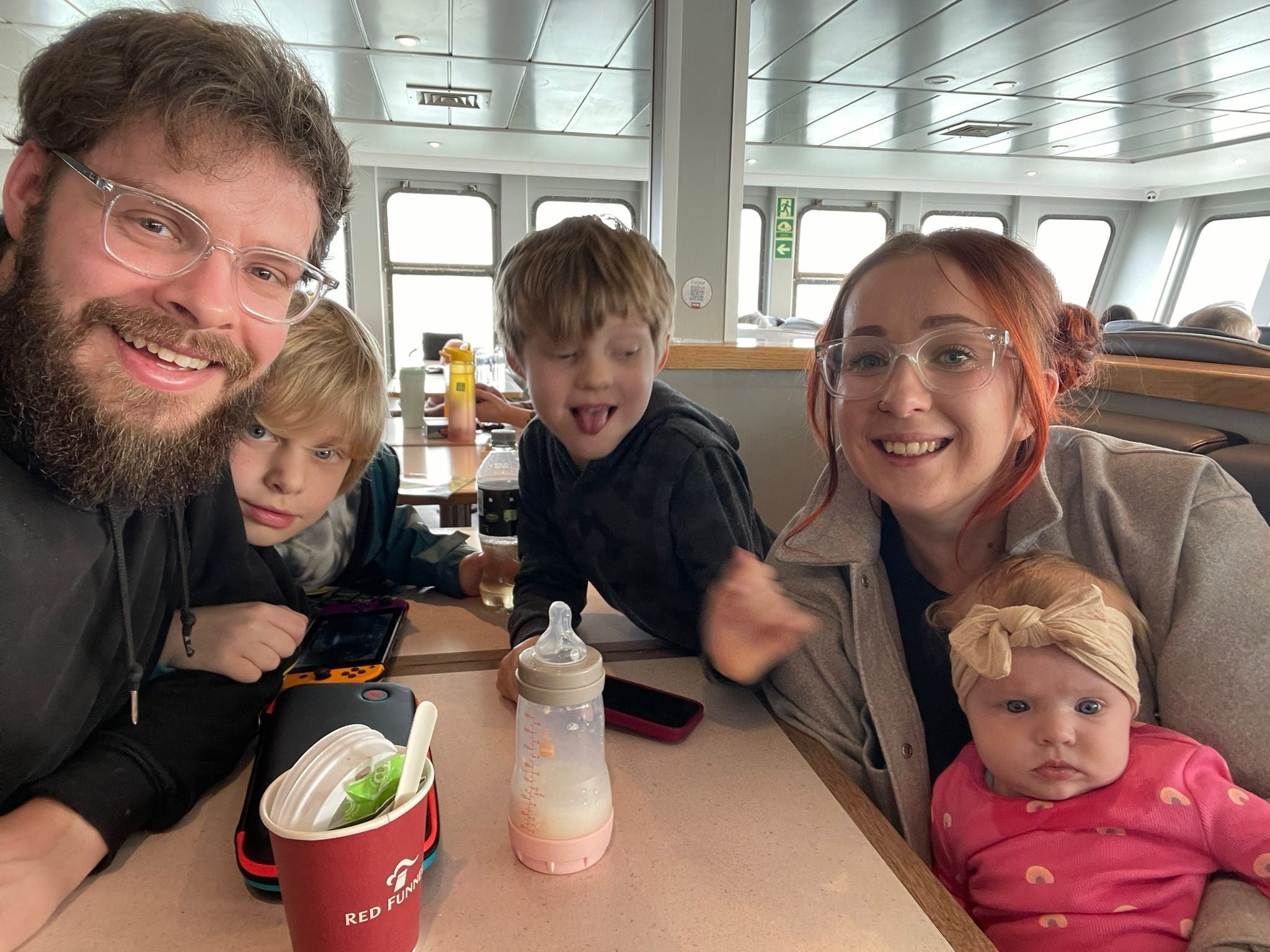 Arlo with parents Megan Brimsonand father Ricahrd and siblings