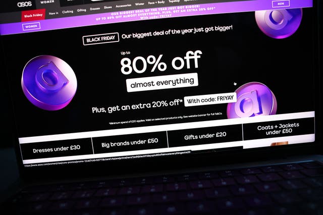 <p>Fast fashion firm Asos has revealed it is using artificial intelligence to suggest outfits for shoppers </p>