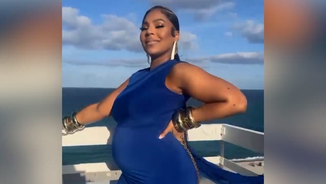<p>Ashanti shows off pregnancy bump with sweet video message to Nelly.</p>