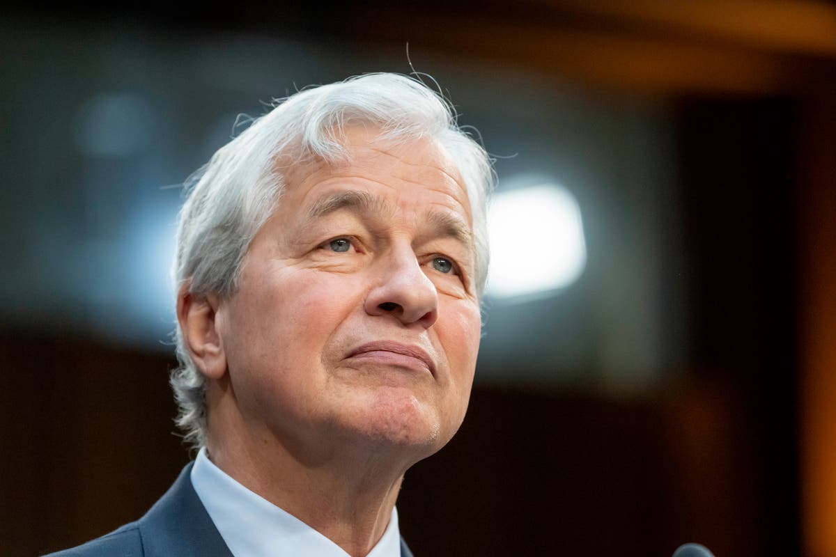 https://static.independent.co.uk/2024/04/26/17/JPMorgan-Dimon-Interview_47700.jpg?quality=75&width=1200&auto=webp